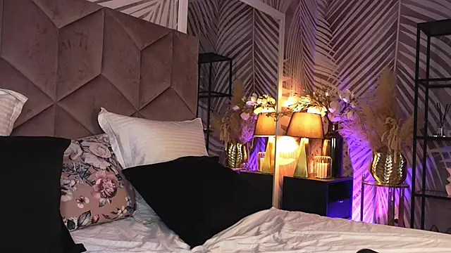 EvaRhea online show from 03.26.26