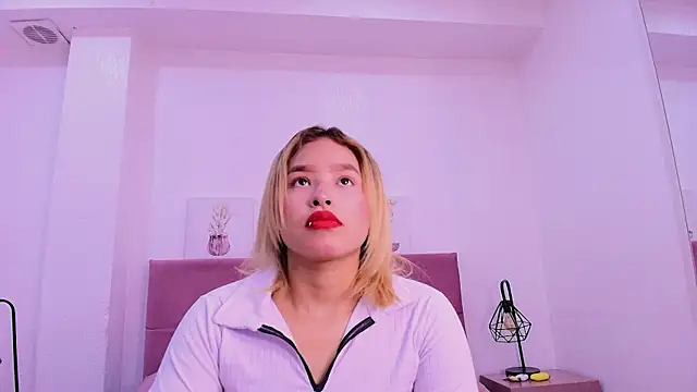 CamiilaGlow online show from 10.01.25