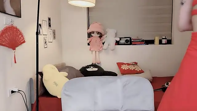 MaiLiiil online show from 11.04.25