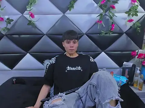 Bruno Cruzz online show from 11.06.25