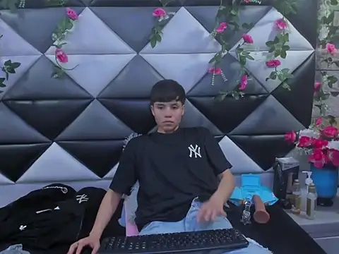 Bruno Cruzz online show from 11.08.25