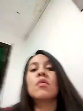 Sky Junne online show from 09.11.25