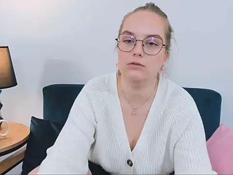 AliceCrazy69 online show from 09.18.25