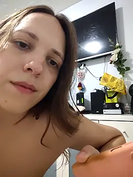 Snapshot of lauflor chatting on 02.15.26 lauflor online show from 02.15.26