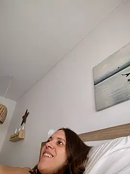 Snapshot of lauflor chatting on 03.01.26 lauflor online show from 03.01.26