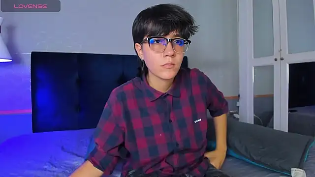 Tsuki Maru online show from 09.26.25