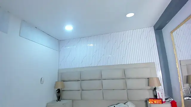 Snapshot of BritanyBrown_ chatting on 04.12.26 BritanyBrown online show from 04.12.26