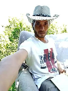 Snapshot of AlphaAlterX chatting on 09.09.25 AlphaAlterX online show from 09.09.25