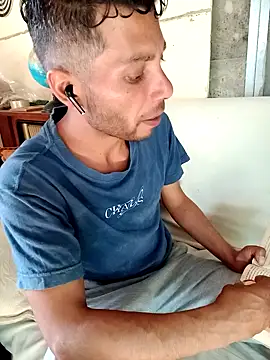 Snapshot of AlphaAlterX chatting on 09.15.25 AlphaAlterX online show from 09.15.25