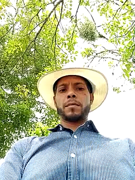 Snapshot of AlphaAlterX chatting on 10.07.25 AlphaAlterX online show from 10.07.25