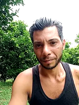 Snapshot of AlphaAlterX chatting on 10.10.25 AlphaAlterX online show from 10.10.25