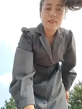 Snapshot of bingxin- chatting on 09.11.25 bingxin- online show from 09.11.25