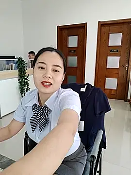 Snapshot of bingxin- chatting on 12.03.25 bingxin- online show from 12.03.25