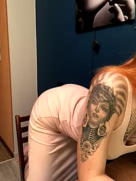 Amore Mia  online show from 10.22.25