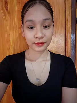 Snapshot of ChiecumBae chatting on 10.11.25 ChiecumBae online show from 10.11.25