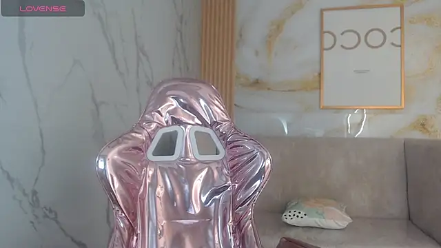 sara lopez s online show from 10.29.25