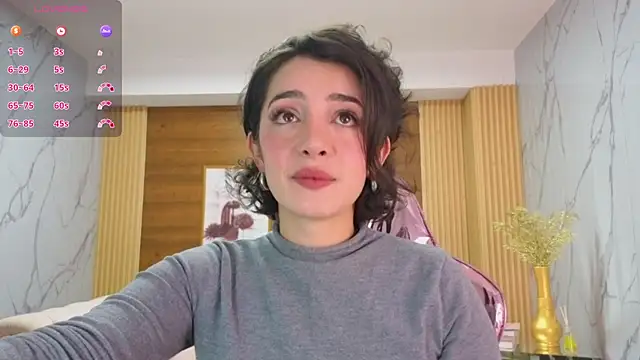 Snapshot of sara_lopez_s chatting on 06.10.26 sara lopez s online show from 06.10.26