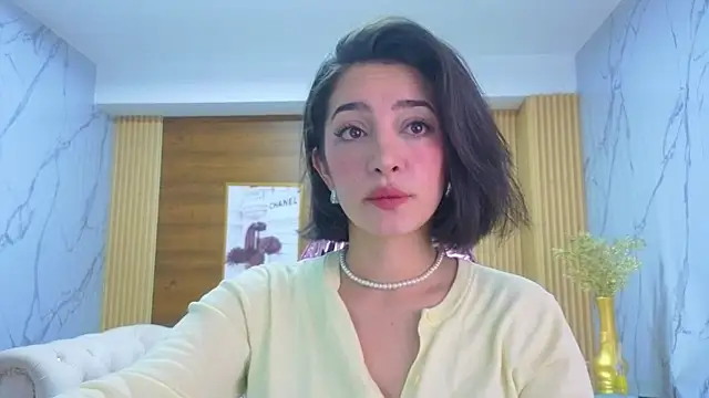 Snapshot of sara_lopez_s chatting on 06.24.26 sara lopez s online show from 06.24.26