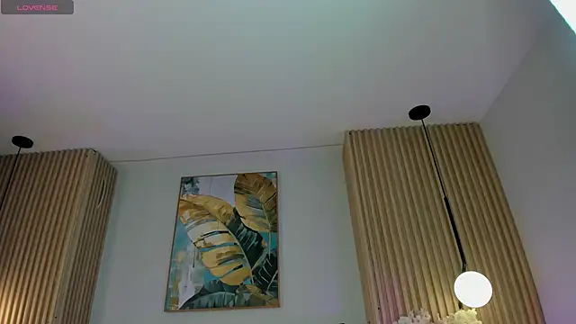 Mila Hank  online show from 03.24.26