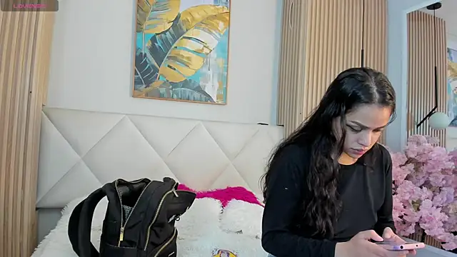 Mila Hank  online show from 04.11.26