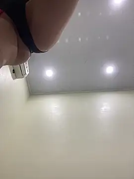 Snapshot of Lyly_suri07 chatting on 10.14.25 Lyly suri07 online show from 10.14.25