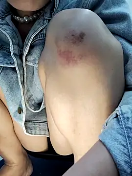 Snapshot of Lyly_suri07 chatting on 11.28.25 Lyly suri07 online show from 11.28.25