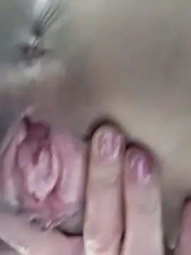 Snapshot of Lyly_suri07 chatting on 12.02.25 Lyly suri07 online show from 12.02.25