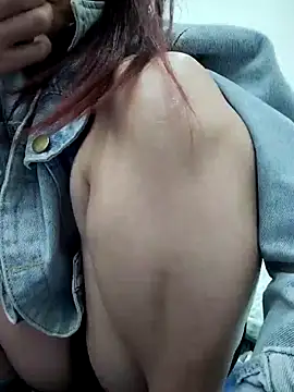 Snapshot of Lyly_suri07 chatting on 12.14.25 Lyly suri07 online show from 12.14.25