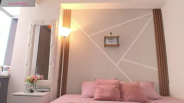 Snapshot of Little_ginger chatting on 09.26.25 Little ginger online show from 09.26.25