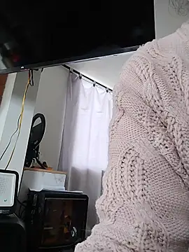 KittyHoleshot87 online show from 03.25.26