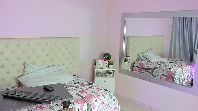 kiity horny  online show from 02.19.26