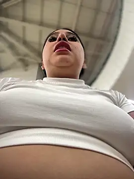 Sophie Dreamss online show from 12.21.25