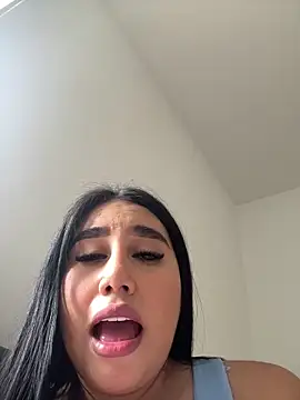 Sophie Dreamss online show from 04.04.26