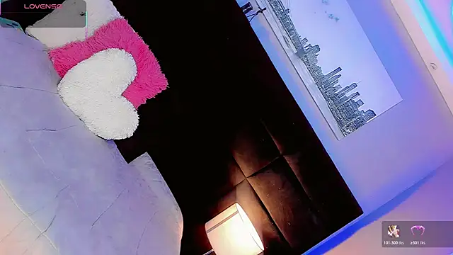 Snapshot of Nauthy_girl chatting on 01.12.26 Nauthy girl online show from 01.12.26