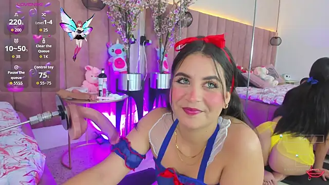 LizzyOlsen online show from 10.16.25