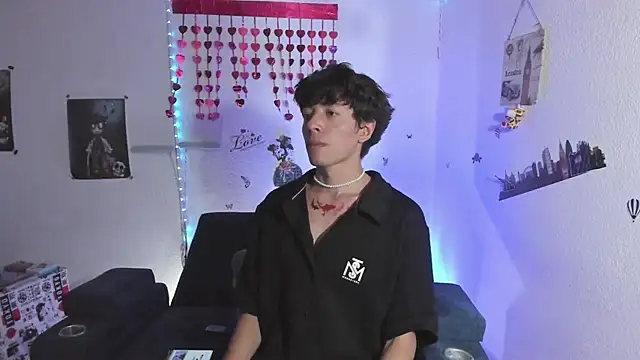 Dani Lips  online show from 09.15.25