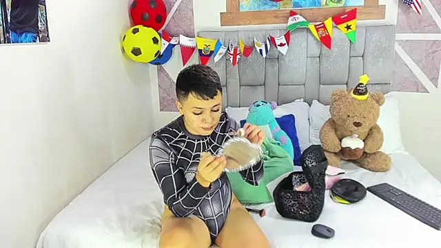 christopher Hot online show from 06.17.26