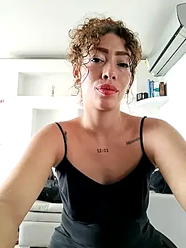 roxyrougee online show from 11.20.25