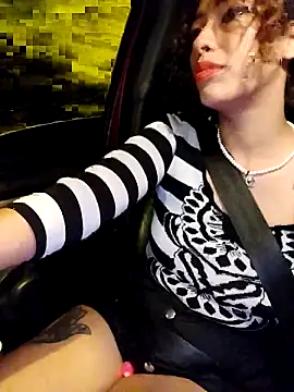 roxyrougee online show from 12.18.25