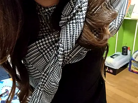 Snapshot of AYA_dayo chatting on 11.03.25 AYA dayo online show from 11.03.25