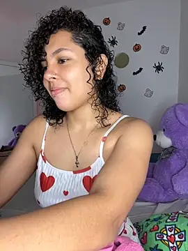 ViolettaMiller  online show from 10.18.25