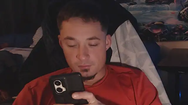 Snapshot of YoBlezz chatting on 09.09.25 YoBlezz online show from 09.09.25