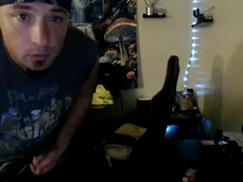 Snapshot of YoBlezz chatting on 10.06.25 YoBlezz online show from 10.06.25