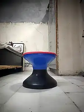 Snapshot of johnysinsr chatting on 09.17.25 johnysinsr online show from 09.17.25