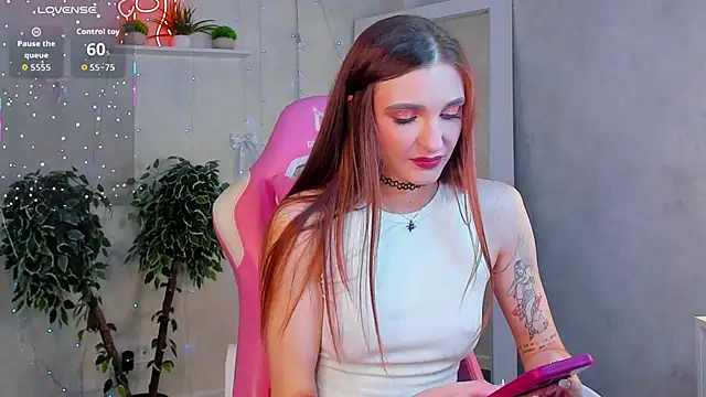 Snapshot of Alisha_Green chatting on 05.25.26 Alisha Green online show from 05.25.26
