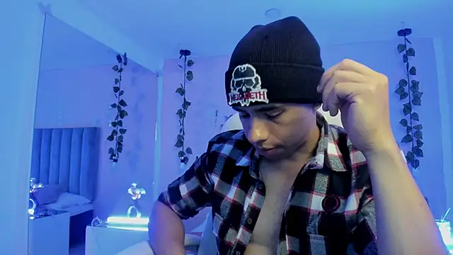 Muscle Scott online show from 11.03.25