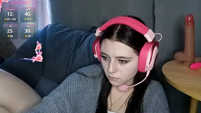 Sophiecuttie online show from 10.16.25