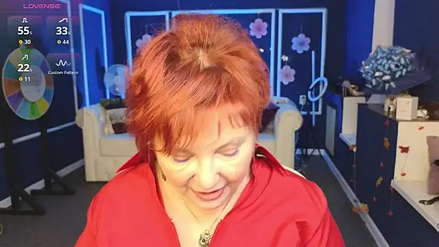 Kira Kenett online show from 11.18.25