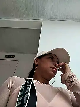 AnggelicaSwan21 online show from 11.20.25