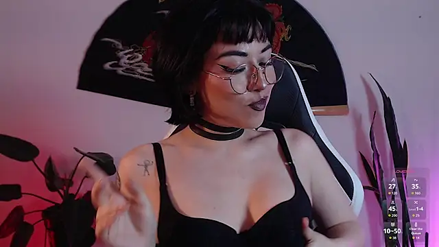 Ellyuwuw online show from 02.13.26